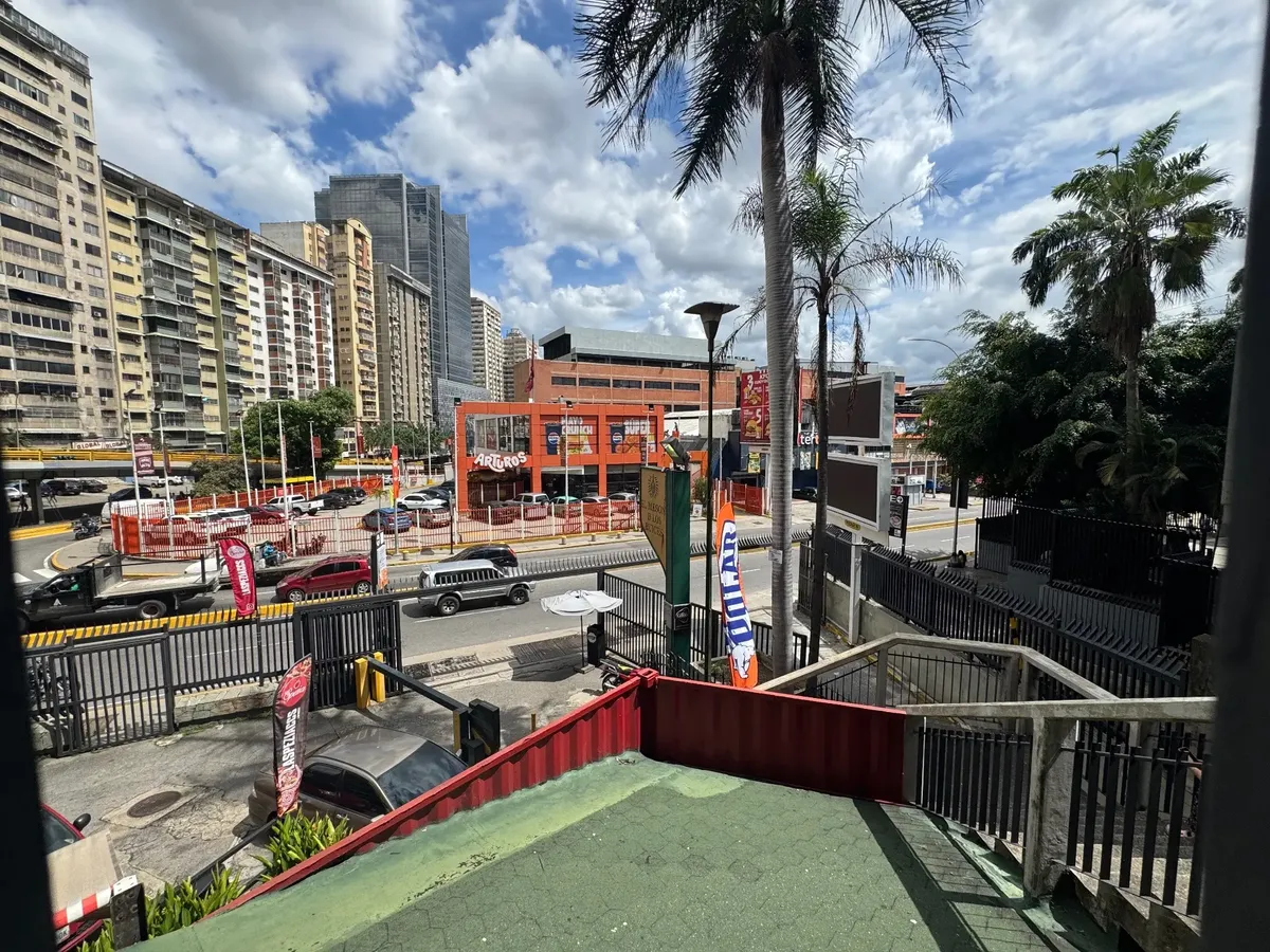 Local Comercial – oficina en la principal de los Ruices-13